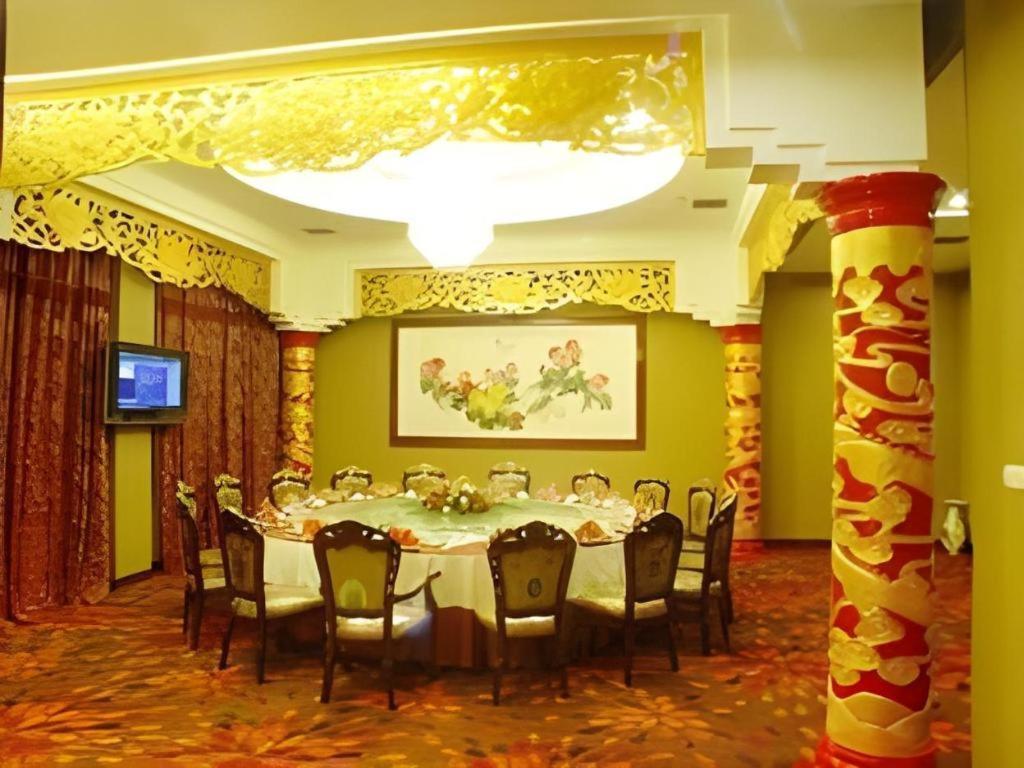 New Friendship Hotel Luoyang  Exterior foto
